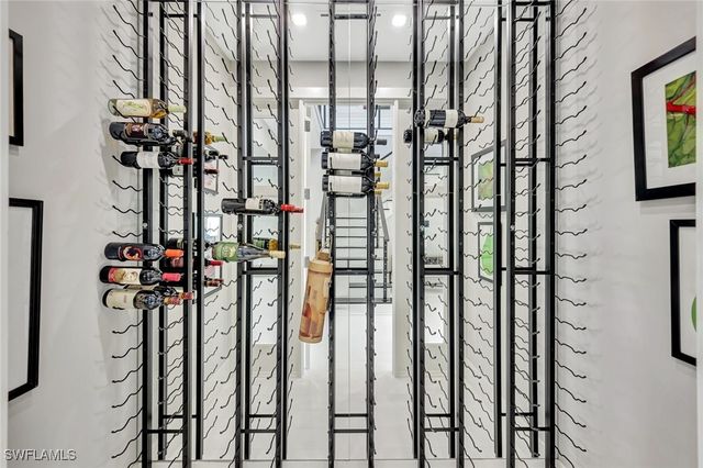 739 5th AVE N, Naples, FL 34102