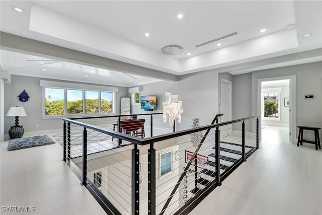 739 5th AVE N, Naples, FL 34102