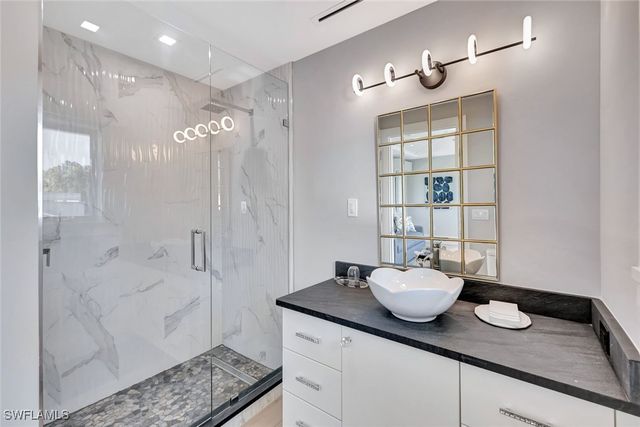 739 5th AVE N, Naples, FL 34102