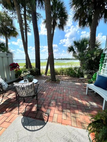 2 William Hilton Pkwy Apt 202, Hilton Head Island, SC 29926