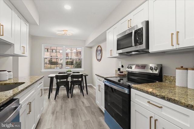 40 BADGER GATE, Catonsville, MD 21228