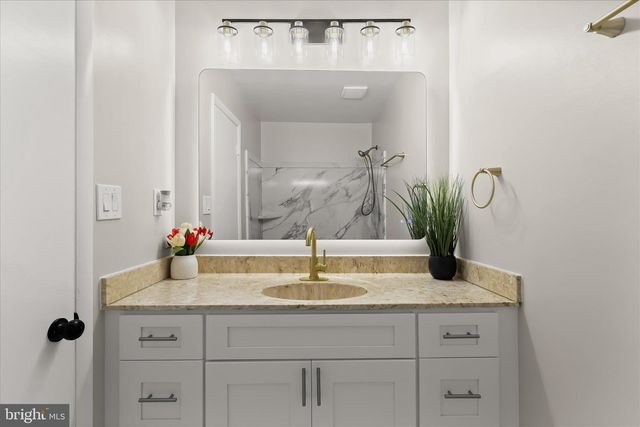 40 BADGER GATE, Catonsville, MD 21228