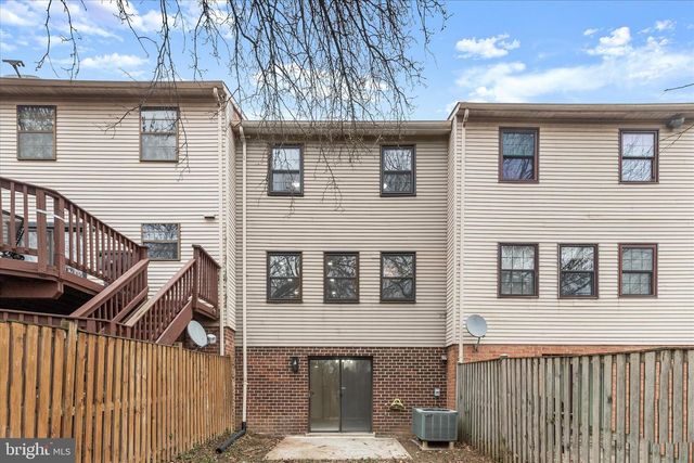 40 BADGER GATE, Catonsville, MD 21228