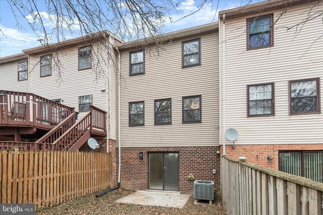 40 BADGER GATE, Catonsville, MD 21228