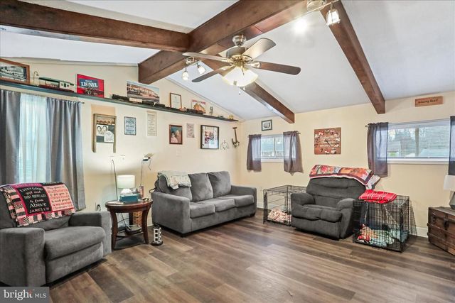 1316 OUTER DR, Hagerstown, MD 21742