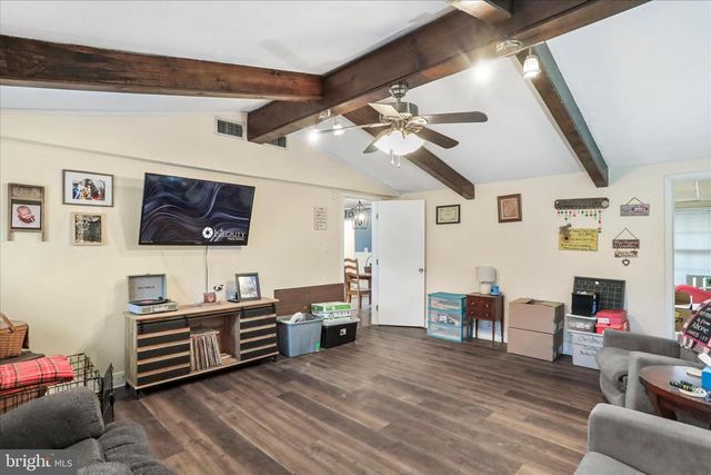 1316 OUTER DR, Hagerstown, MD 21742