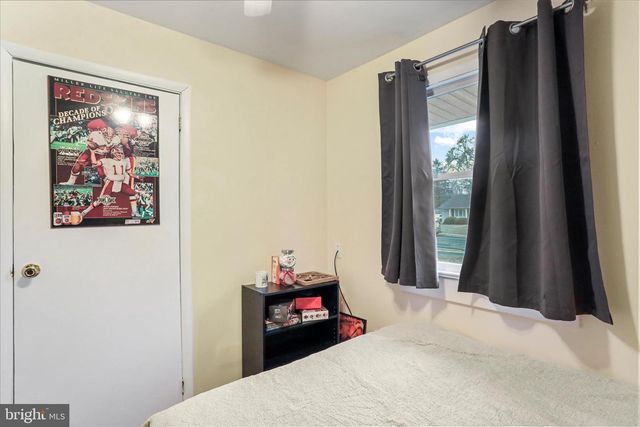 1316 OUTER DR, Hagerstown, MD 21742