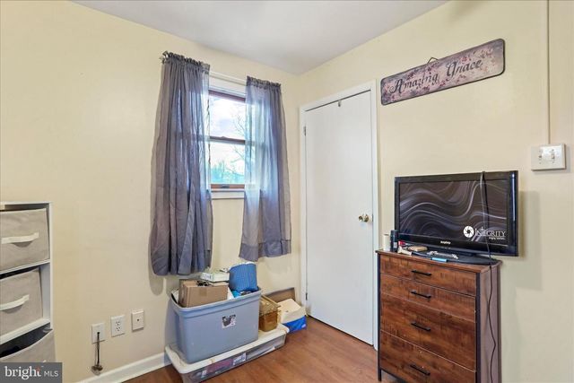 1316 OUTER DR, Hagerstown, MD 21742