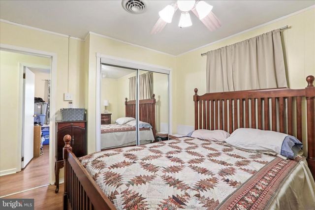 1316 OUTER DR, Hagerstown, MD 21742