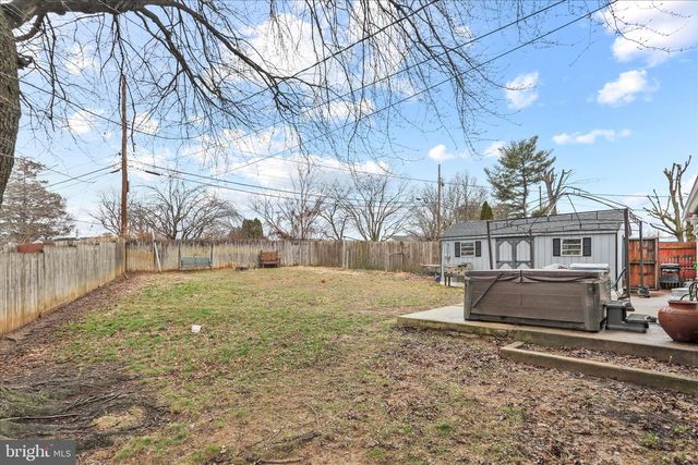 1316 OUTER DR, Hagerstown, MD 21742