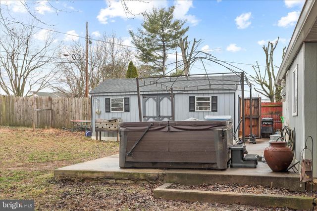 1316 OUTER DR, Hagerstown, MD 21742