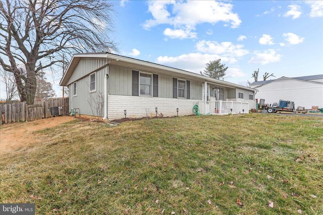 1316 OUTER DR, Hagerstown, MD 21742