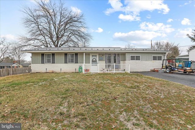 1316 OUTER DR, Hagerstown, MD 21742