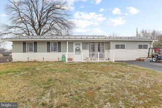 1316 OUTER DR, Hagerstown, MD 21742
