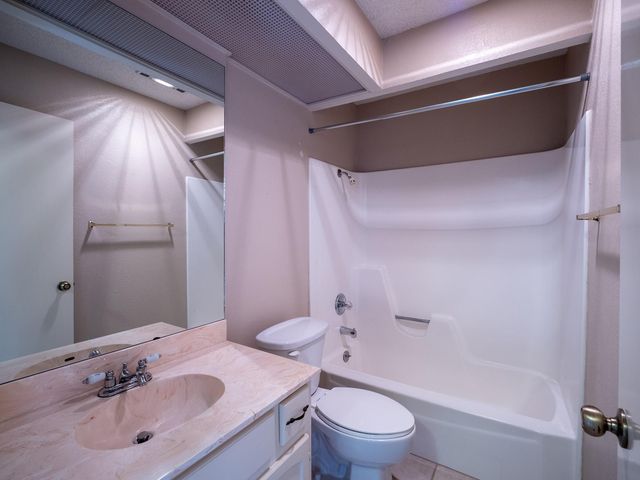 1000 Verbena DR 1357R, Austin, TX 78750