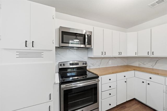 704 Graham Street, Cleburne, TX 76033