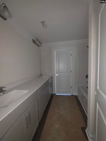 124 Creekside Cottage Court, Blythewood, SC 29016