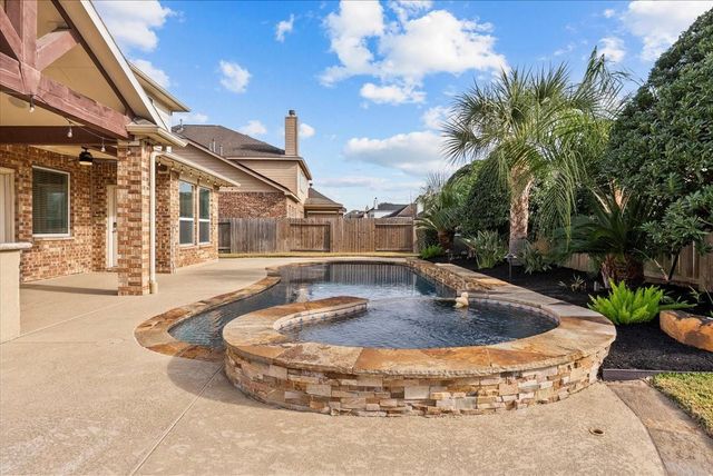 324 Westwood Drive, League City, TX 77573