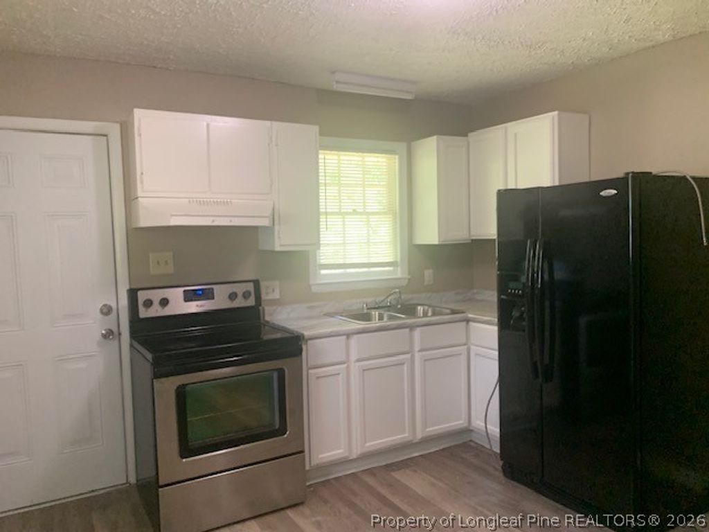 814 Varsity Drive A-B, Fayetteville, NC 28304 — photo 4