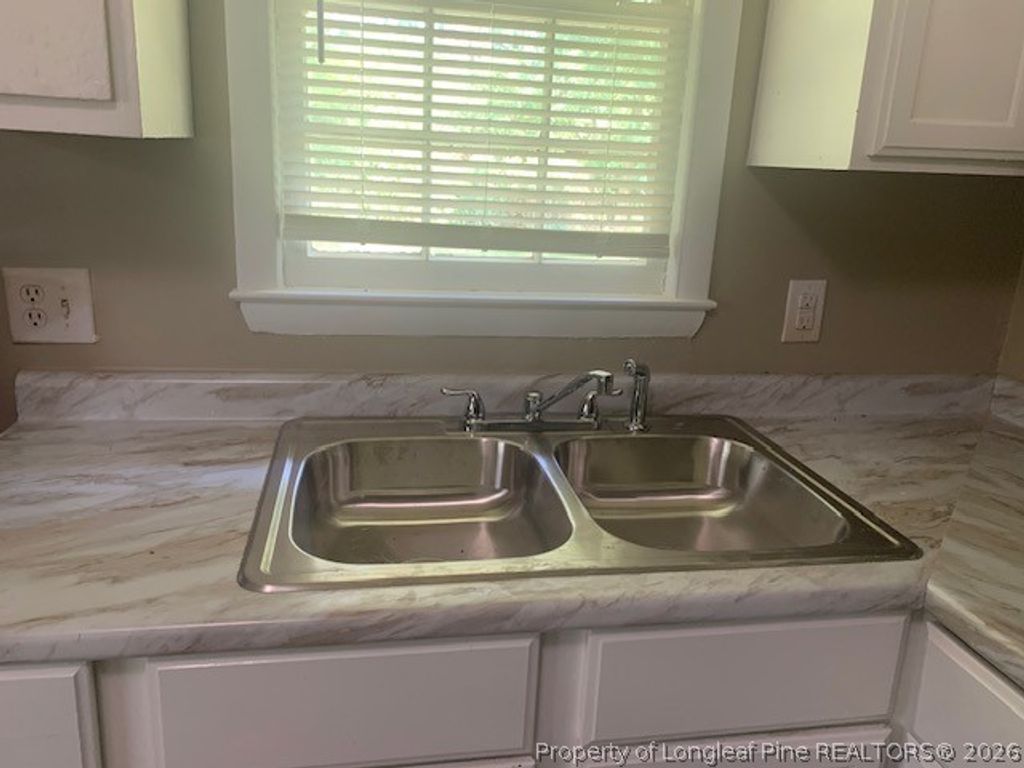814 Varsity Drive A-B, Fayetteville, NC 28304 — photo 5