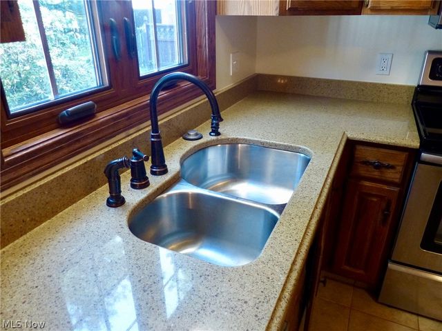 9144 Gregory Court, Mentor, OH 44060