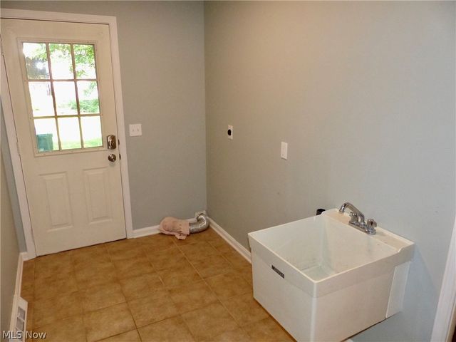 9144 Gregory Court, Mentor, OH 44060