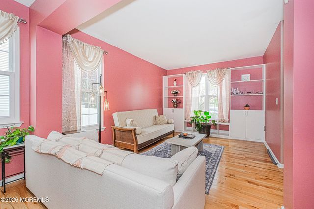315 Wedgewood Road, Morganville, NJ 07751