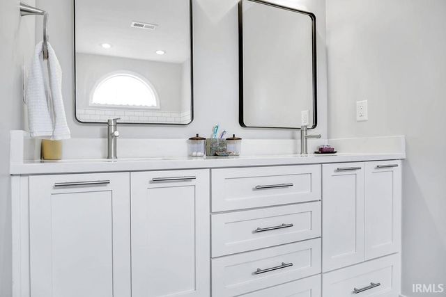 2908 S Kings Court, Bloomington, IN 47401