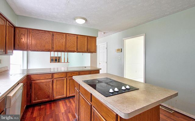 10711 FEATHERSTONE DR, Fort Washington, MD 20744