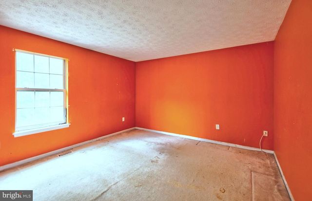 10711 FEATHERSTONE DR, Fort Washington, MD 20744