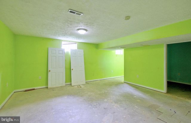 10711 FEATHERSTONE DR, Fort Washington, MD 20744