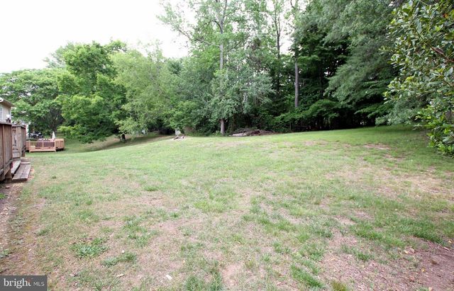 10711 FEATHERSTONE DR, Fort Washington, MD 20744