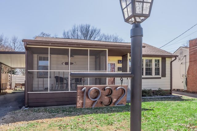 1932 Seymour Ave, Knoxville, TN 37917