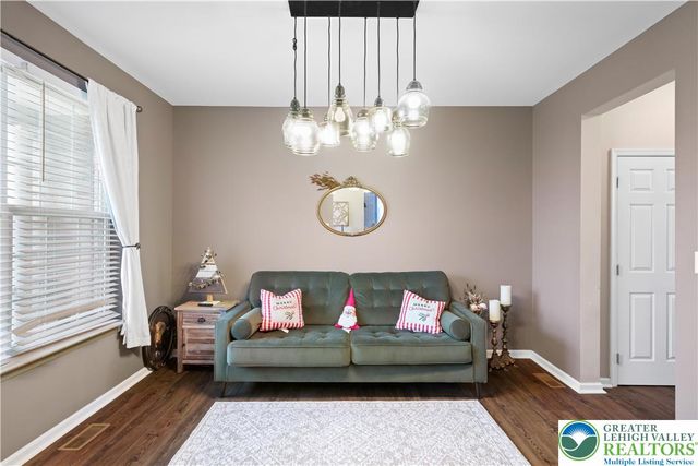 9615 Crescent Lane, Upper Macungie Twp, PA 18031