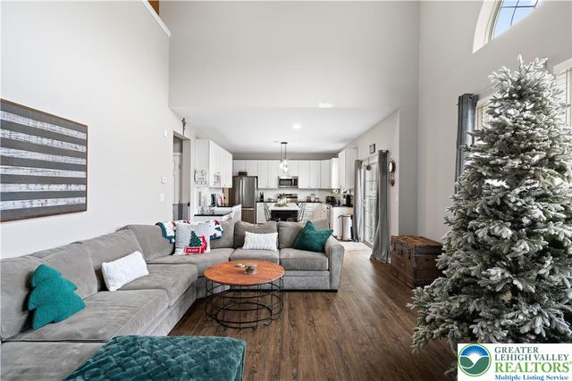 9615 Crescent Lane, Upper Macungie Twp, PA 18031