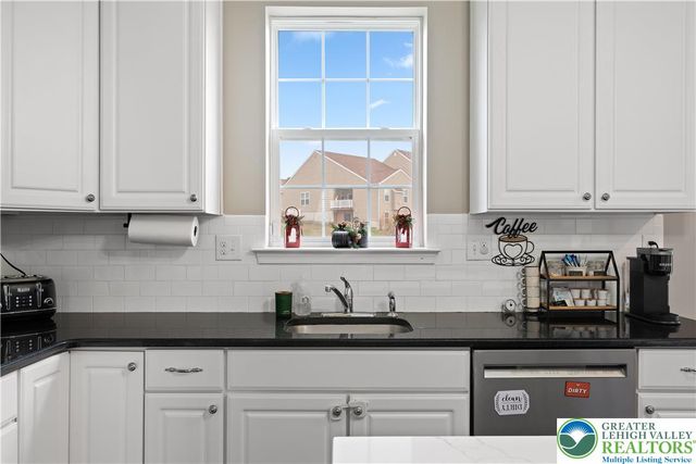 9615 Crescent Lane, Upper Macungie Twp, PA 18031