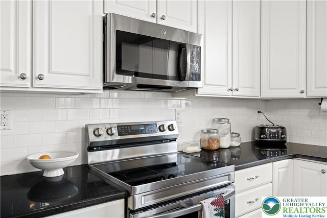 9615 Crescent Lane, Upper Macungie Twp, PA 18031