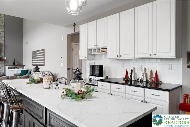 9615 Crescent Lane, Upper Macungie Twp, PA 18031