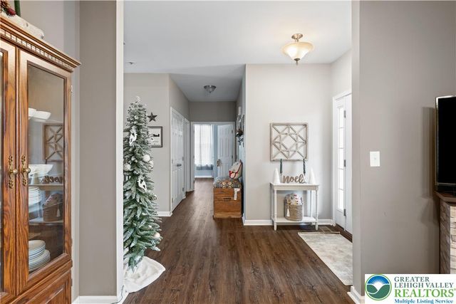 9615 Crescent Lane, Upper Macungie Twp, PA 18031