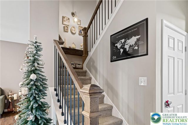 9615 Crescent Lane, Upper Macungie Twp, PA 18031