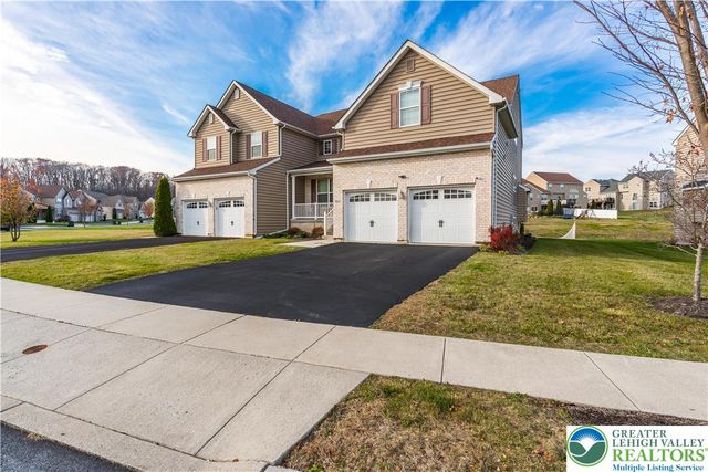 9615 Crescent Lane, Upper Macungie Twp, PA 18031