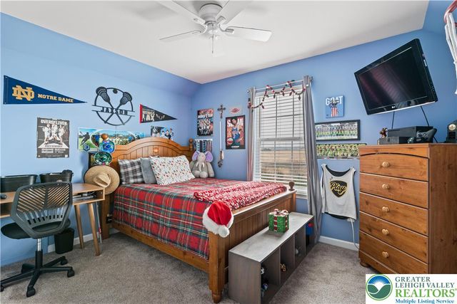 9615 Crescent Lane, Upper Macungie Twp, PA 18031