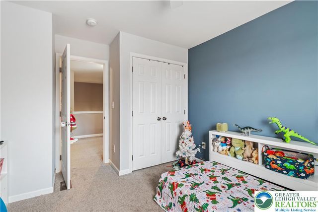 9615 Crescent Lane, Upper Macungie Twp, PA 18031