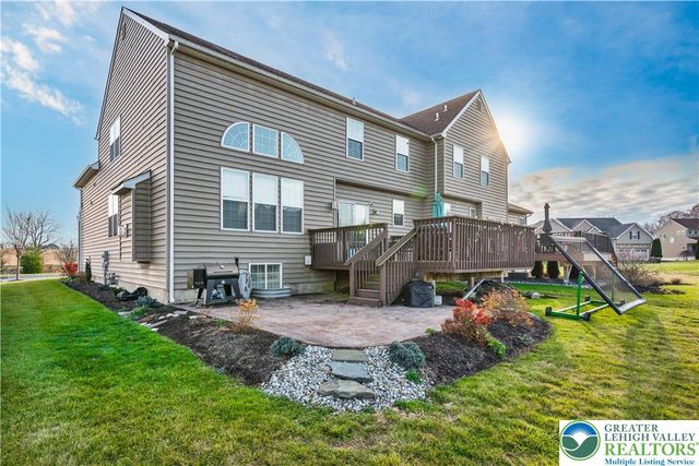 9615 Crescent Lane, Upper Macungie Twp, PA 18031