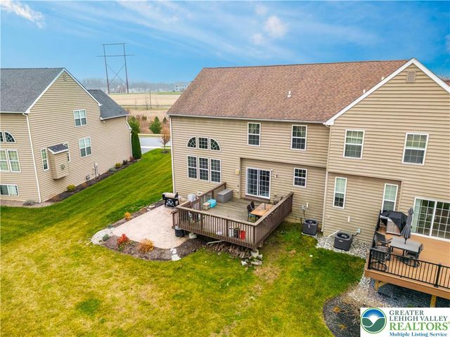 9615 Crescent Lane, Upper Macungie Twp, PA 18031