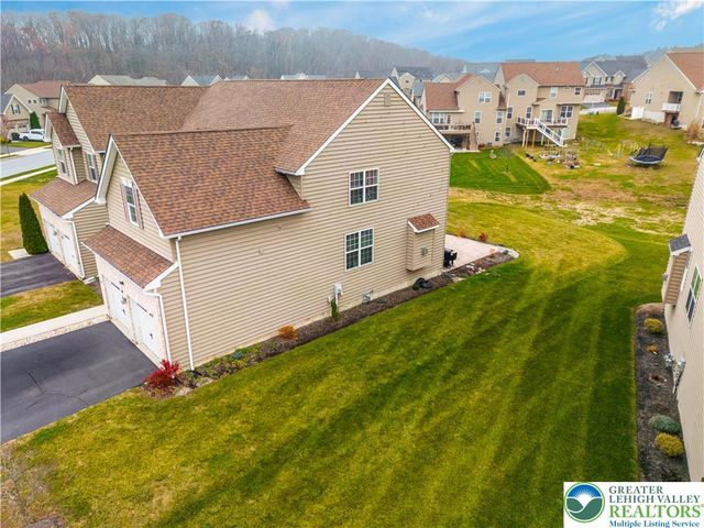 9615 Crescent Lane, Upper Macungie Twp, PA 18031