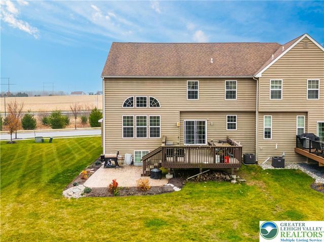 9615 Crescent Lane, Upper Macungie Twp, PA 18031