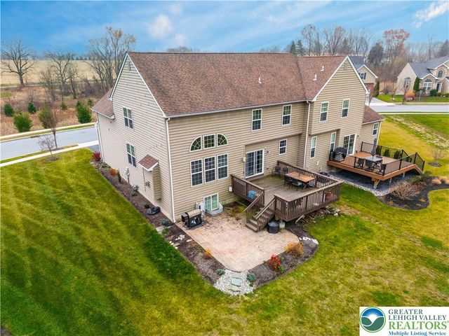 9615 Crescent Lane, Upper Macungie Twp, PA 18031