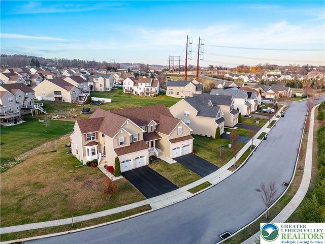 9615 Crescent Lane, Upper Macungie Twp, PA 18031