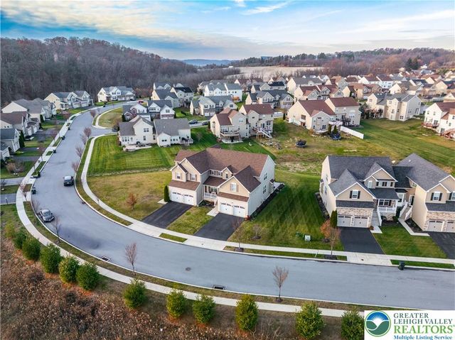 9615 Crescent Lane, Upper Macungie Twp, PA 18031